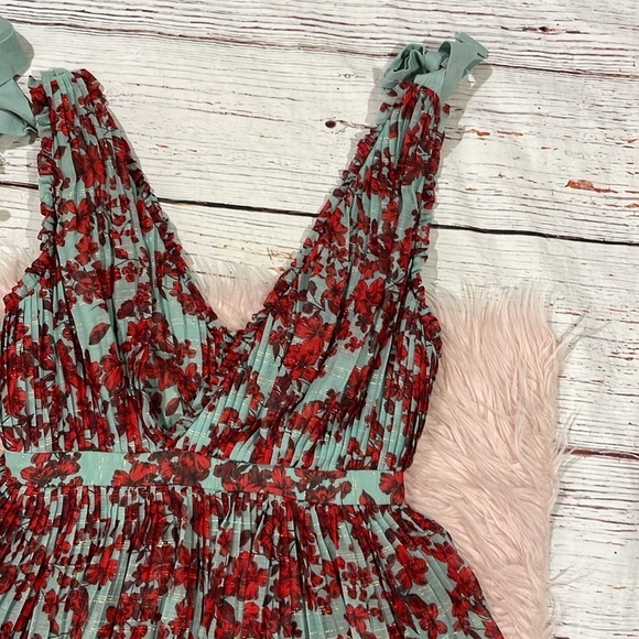 La Maison Talulah Superbloom Mini Dress In Red Floral Garden Tie Sleeveless - Picture 7 of 11